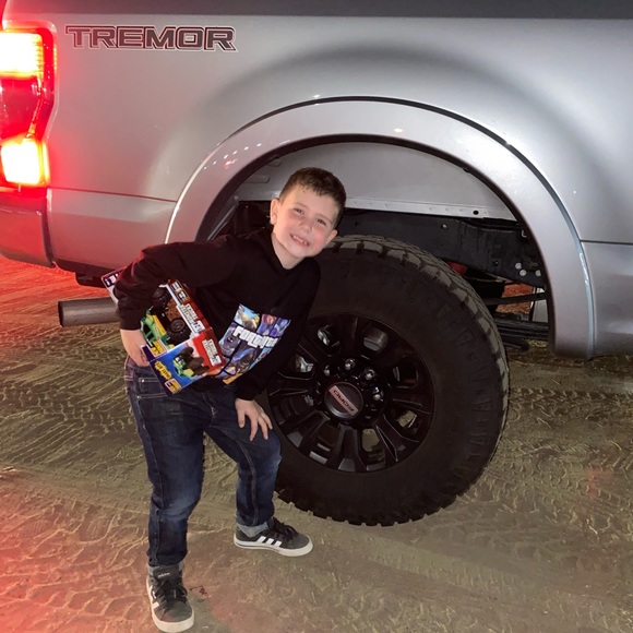 🛹🎧🛴SCOOTIN’ WITH MY LIL’ MAN 🛴🎧🛹 - Picture 3 of 13